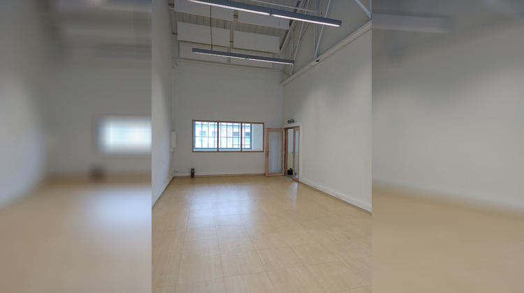 Ma-Cabane - Location Local commercial SAINT-ETIENNE, 94 m²