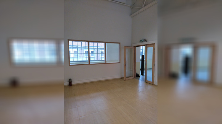 Ma-Cabane - Location Local commercial SAINT-ETIENNE, 94 m²