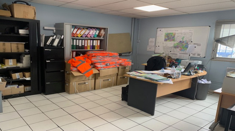 Ma-Cabane - Location Local commercial SAINT-ETIENNE, 1583 m²