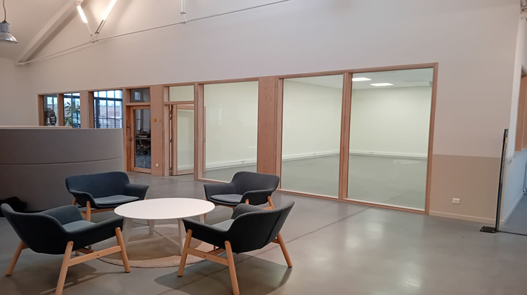 Ma-Cabane - Location Local commercial SAINT-ETIENNE, 84 m²