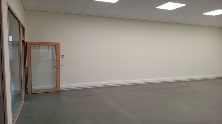 Ma-Cabane - Location Local commercial SAINT-ETIENNE, 84 m²