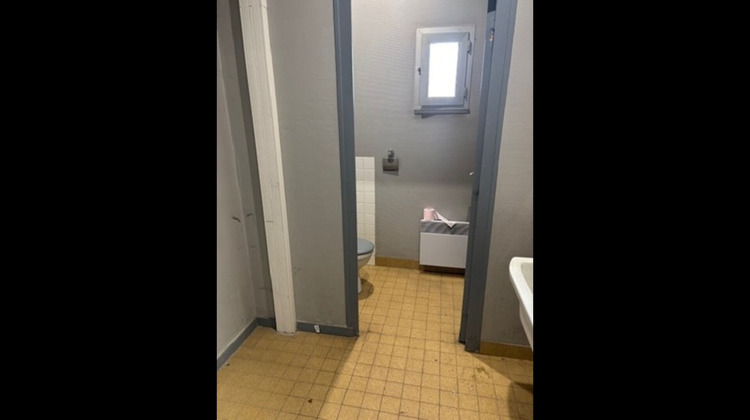 Ma-Cabane - Location Local commercial SAINT-ETIENNE, 322 m²