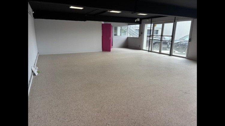 Ma-Cabane - Location Local commercial SAINT-ETIENNE, 322 m²
