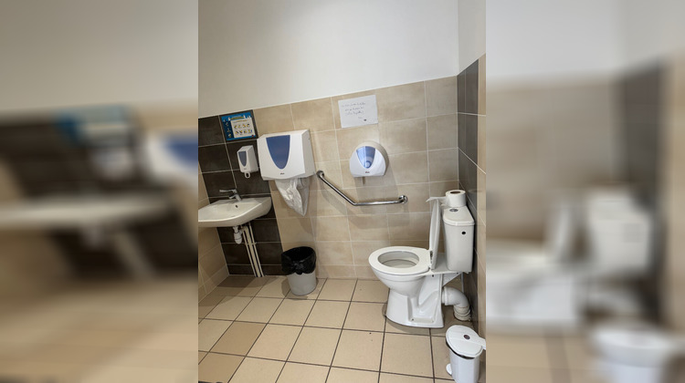 Ma-Cabane - Location Local commercial SAINT-ETIENNE, 255 m²