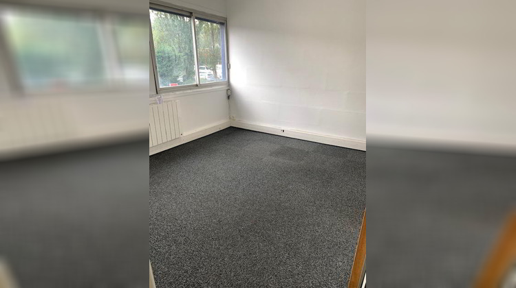 Ma-Cabane - Location Local commercial SAINT-ETIENNE, 633 m²