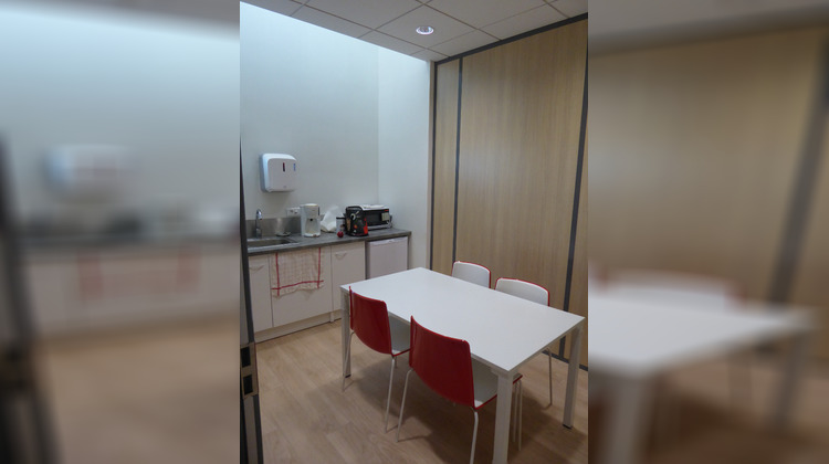Ma-Cabane - Location Local commercial SAINT-ETIENNE, 160 m²