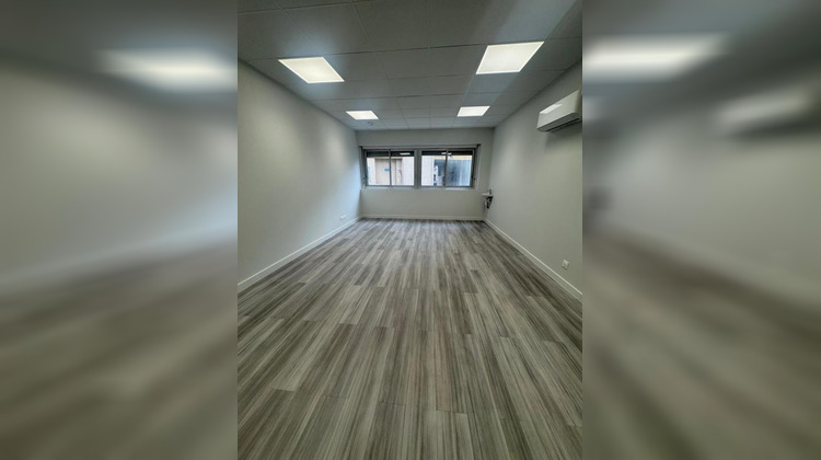 Ma-Cabane - Location Local commercial SAINT ETIENNE, 24 m²