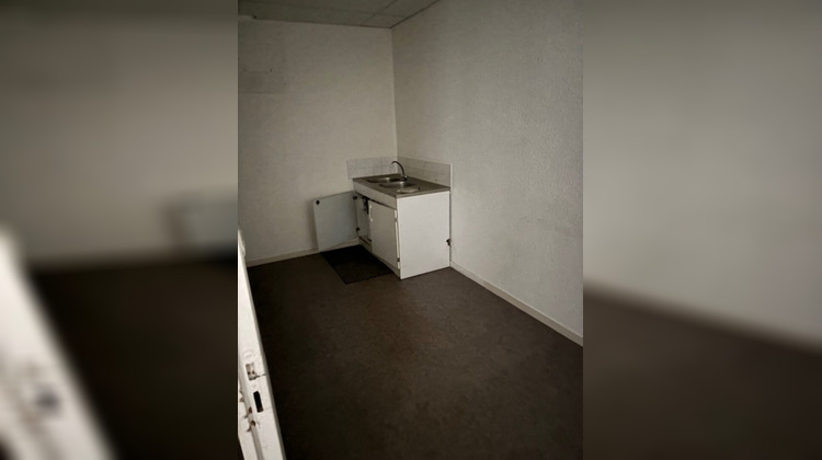 Ma-Cabane - Location Local commercial SAINT-ETIENNE, 583 m²