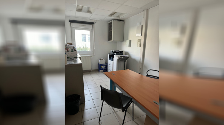 Ma-Cabane - Location Local commercial SAINT-ETIENNE, 255 m²