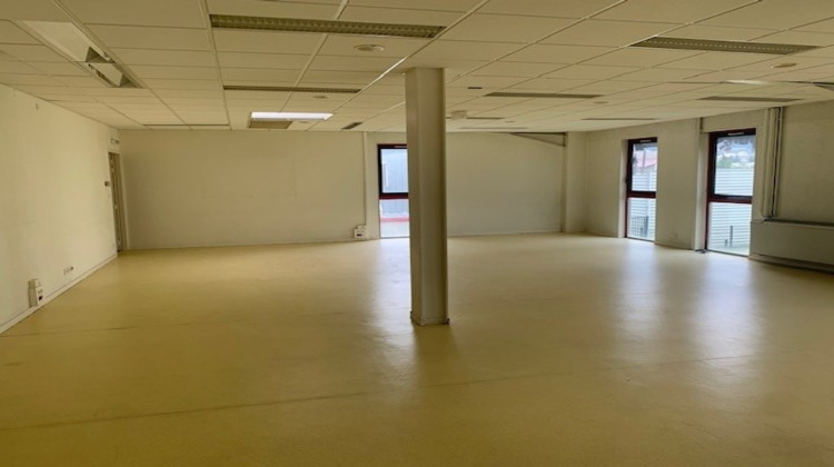 Ma-Cabane - Location Local commercial SAINT-ETIENNE, 1260 m²
