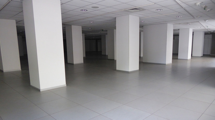 Ma-Cabane - Location Local commercial SAINT-ETIENNE, 1400 m²