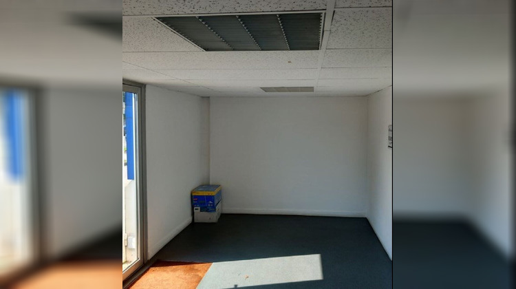 Ma-Cabane - Location Local commercial SAINT-ETIENNE, 1070 m²