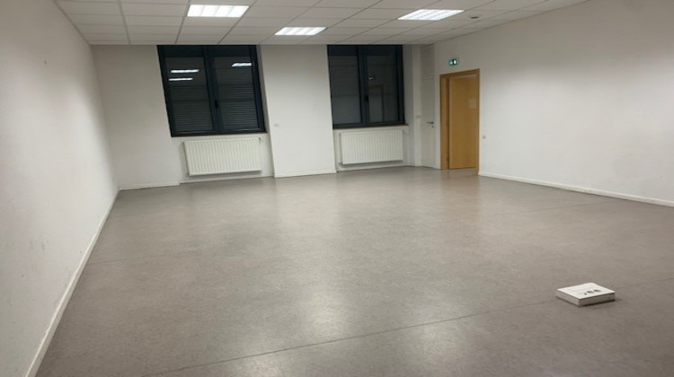 Ma-Cabane - Location Local commercial SAINT-ETIENNE, 635 m²