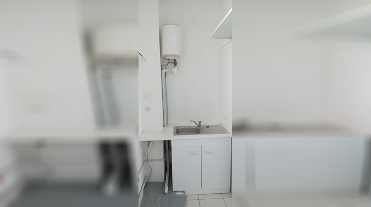 Ma-Cabane - Location Local commercial Saint-Fargeau-Ponthierry, 35 m²