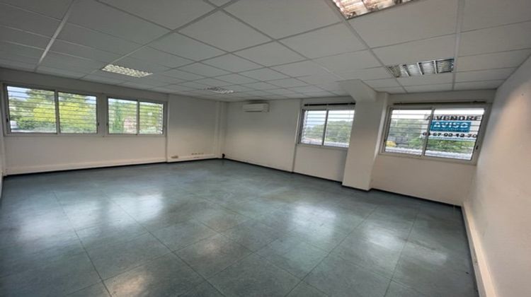 Ma-Cabane - Location Local commercial SAINT GELY DU FESC, 350 m²