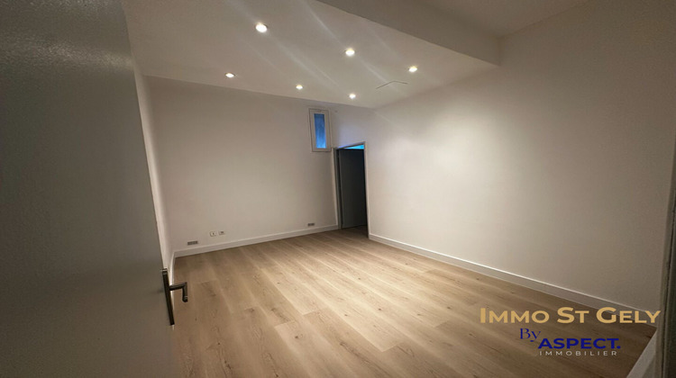 Ma-Cabane - Location Local commercial Saint-Gély-du-Fesc, 55 m²
