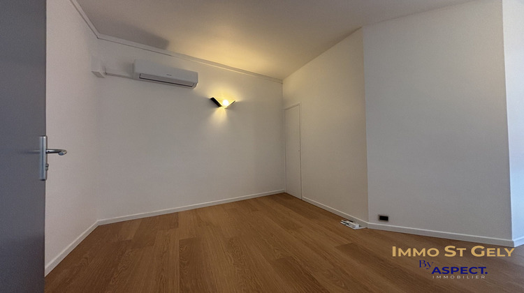 Ma-Cabane - Location Local commercial Saint-Gély-du-Fesc, 76 m²