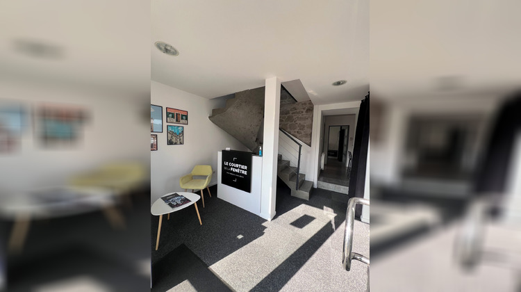 Ma-Cabane - Location Local commercial Saint-Genest-Lerpt, 80 m²