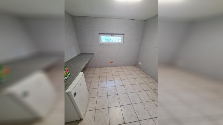 Ma-Cabane - Location Local commercial Saint-Genest-Lerpt, 70 m²