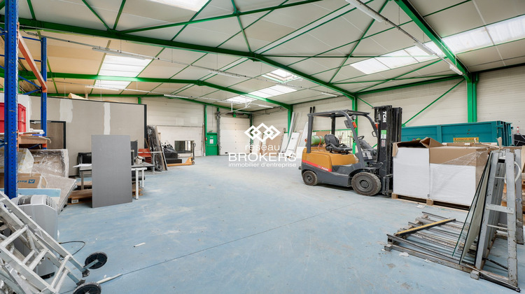 Ma-Cabane - Location Local commercial Saint-Genis-Laval, 759 m²