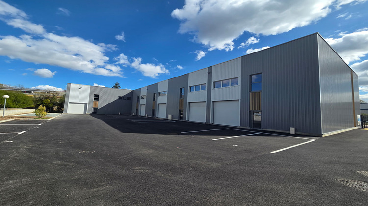 Ma-Cabane - Location Local commercial SAINT-GENIS-LAVAL, 211 m²