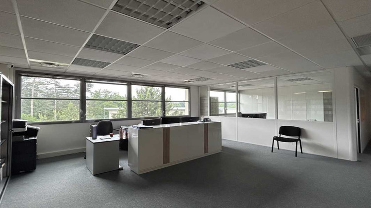 Ma-Cabane - Location Local commercial SAINT GENIS LAVAL, 163 m²