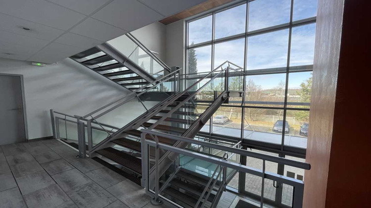 Ma-Cabane - Location Local commercial SAINT GENIS LAVAL, 163 m²