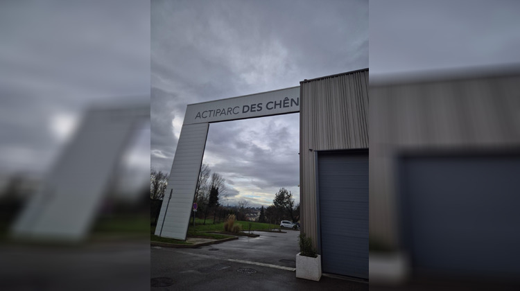 Ma-Cabane - Location Local commercial Saint-Genis-les-Ollieres, 180 m²