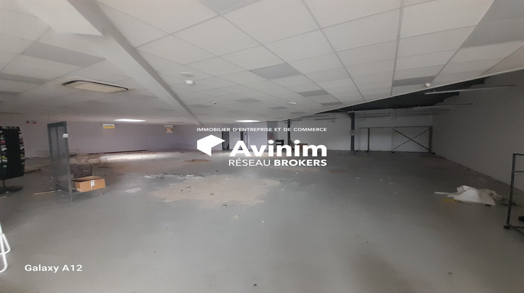 Ma-Cabane - Location Local commercial Saint-Germain-du-Puy, 441 m²