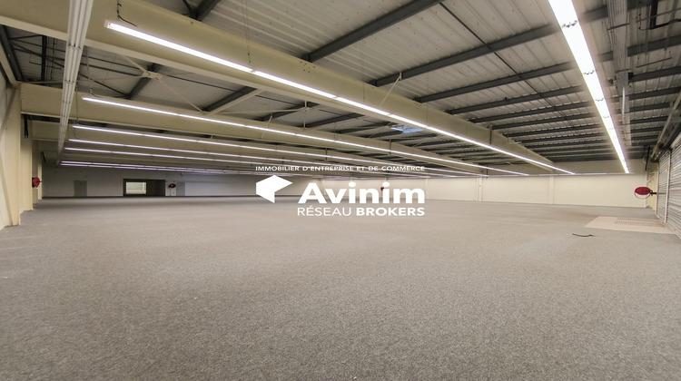 Ma-Cabane - Location Local commercial Saint-Germain-du-Puy, 1025 m²