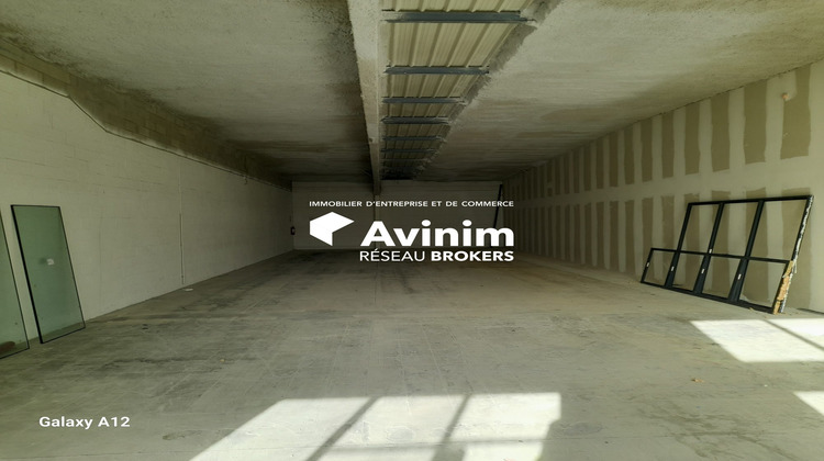 Ma-Cabane - Location Local commercial Saint-Germain-du-Puy, 271 m²