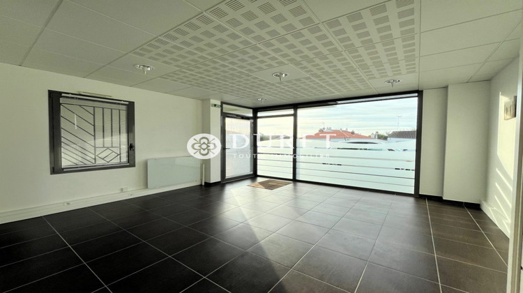 Ma-Cabane - Location Local commercial Saint-Gilles-Croix-de-Vie, 67 m²