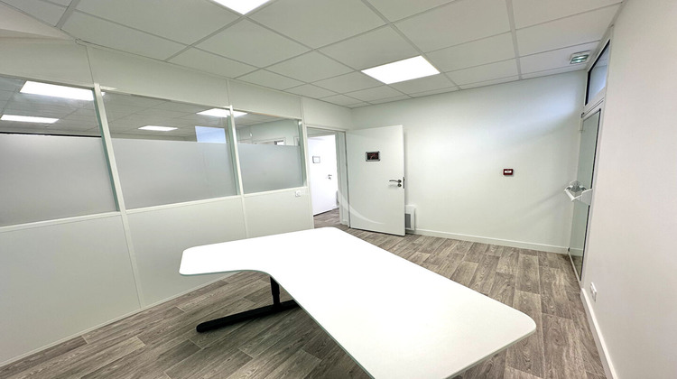 Ma-Cabane - Location Local commercial SAINT-GILLES-CROIX-DE-VIE, 190 m²