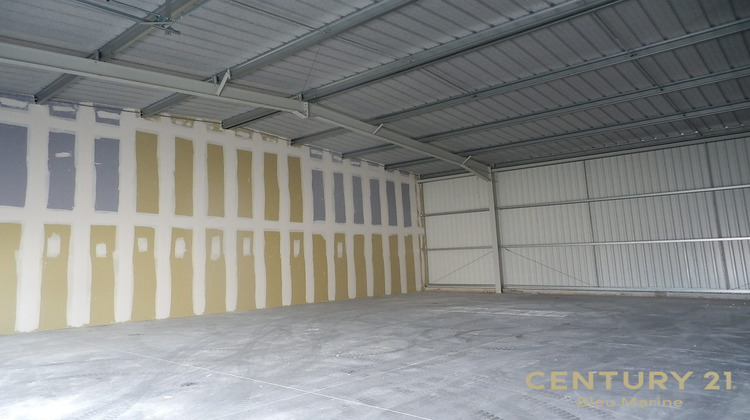 Ma-Cabane - Location Local commercial Saint-Gilles-Croix-de-Vie, 215 m²