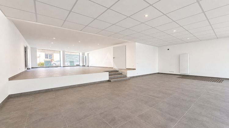 Ma-Cabane - Location Local commercial SAINT-GILLES-CROIX-DE-VIE, 77 m²