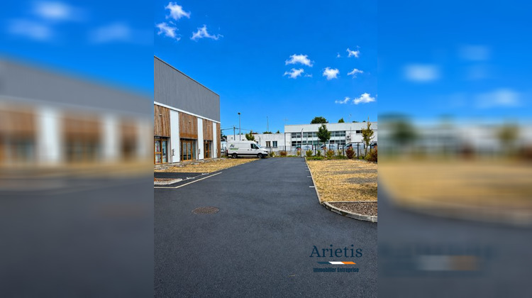 Ma-Cabane - Location Local commercial Saint-Grégoire, 600 m²