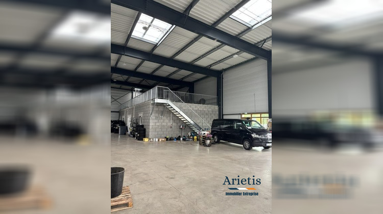 Ma-Cabane - Location Local commercial Saint-Grégoire, 600 m²