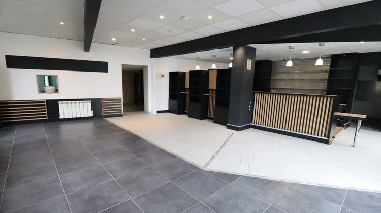 Ma-Cabane - Location Local commercial Saint-Hilaire-de-la-Côte, 136 m²