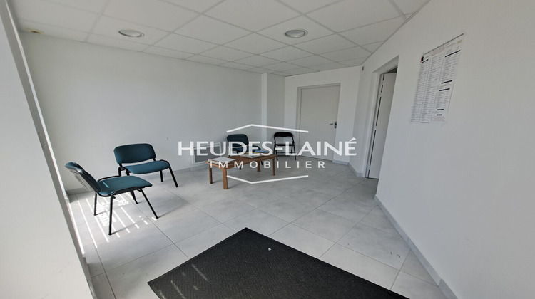 Ma-Cabane - Location Local commercial SAINT-HILAIRE-DU-HARCOUET, 52 m²