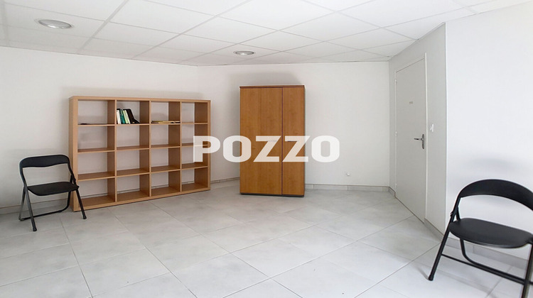 Ma-Cabane - Location Local commercial SAINT-HILAIRE-DU-HARCOUET, 48 m²