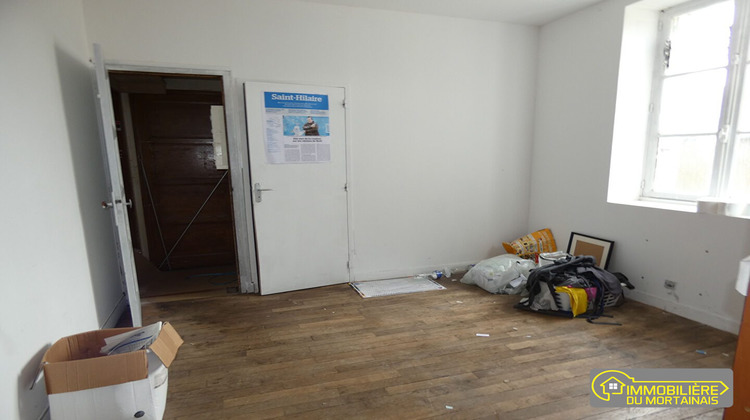 Ma-Cabane - Location Local commercial Saint-Hilaire-du-Harcouët, 94 m²