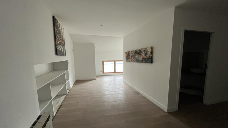 Ma-Cabane - Location Local commercial SAINT-JEAN-D'ILLAC, 340 m²