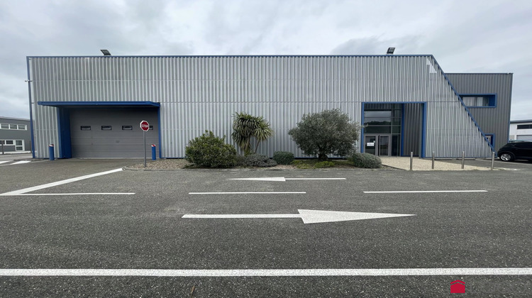 Ma-Cabane - Location Local commercial Saint-Jean-d'Illac, 1075 m²
