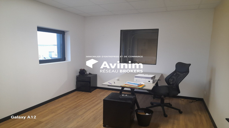 Ma-Cabane - Location Local commercial Saint-Jean-de-la-Ruelle, 384 m²