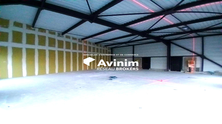 Ma-Cabane - Location Local commercial Saint-Jean-de-la-Ruelle, 137 m²