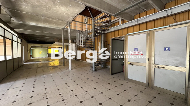 Ma-Cabane - Location Local commercial Saint-Jeannet, 415 m²