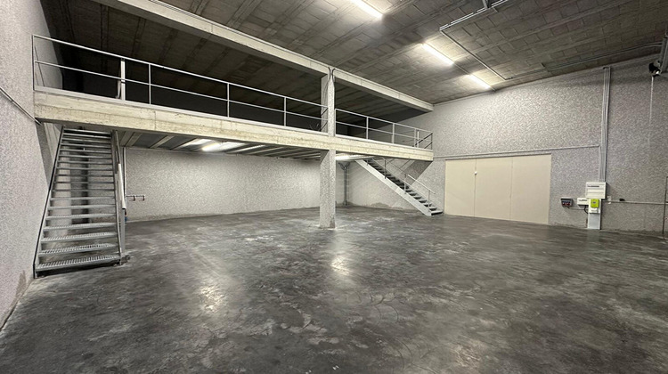 Ma-Cabane - Location Local commercial SAINT-JOSEPH, 200 m²