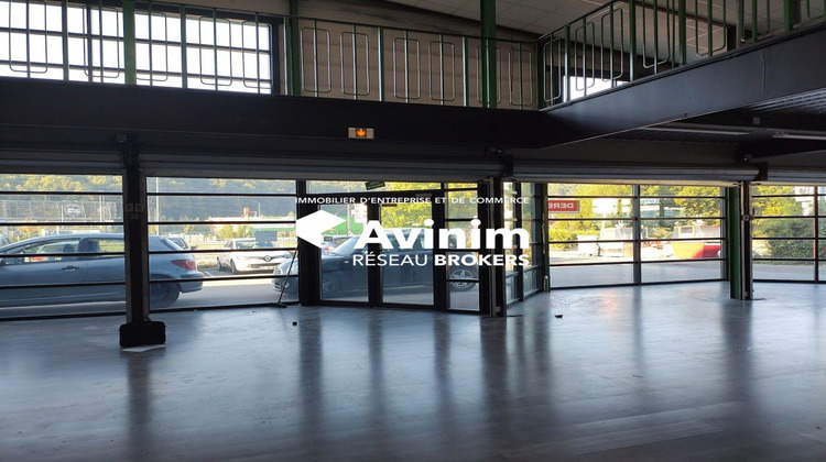 Ma-Cabane - Location Local commercial Saint-Julien-en-Genevois, 814 m²