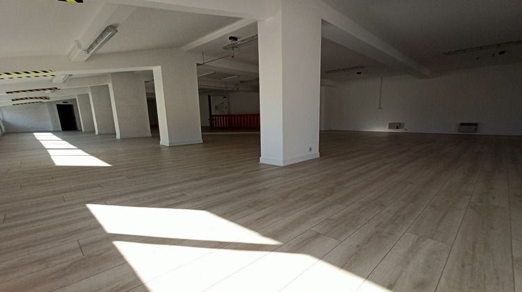 Ma-Cabane - Location Local commercial Saint-Junien, 220 m²
