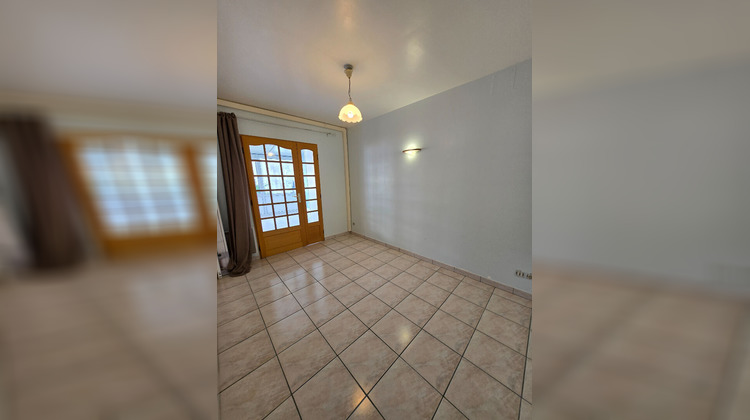 Ma-Cabane - Location Local commercial SAINT-JUST-EN-CHAUSSEE, 62 m²